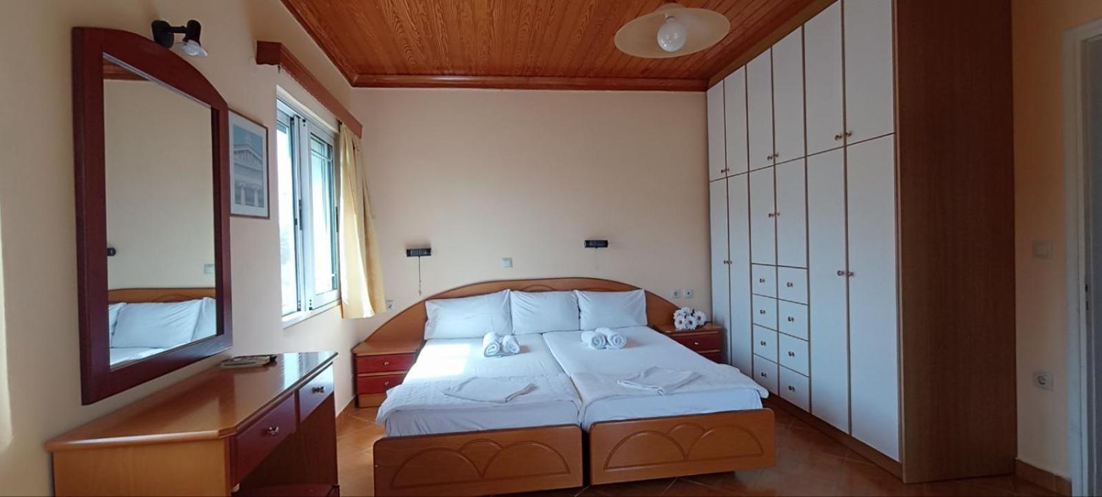 Queen Bay Studios Vasilikí Extérieur photo