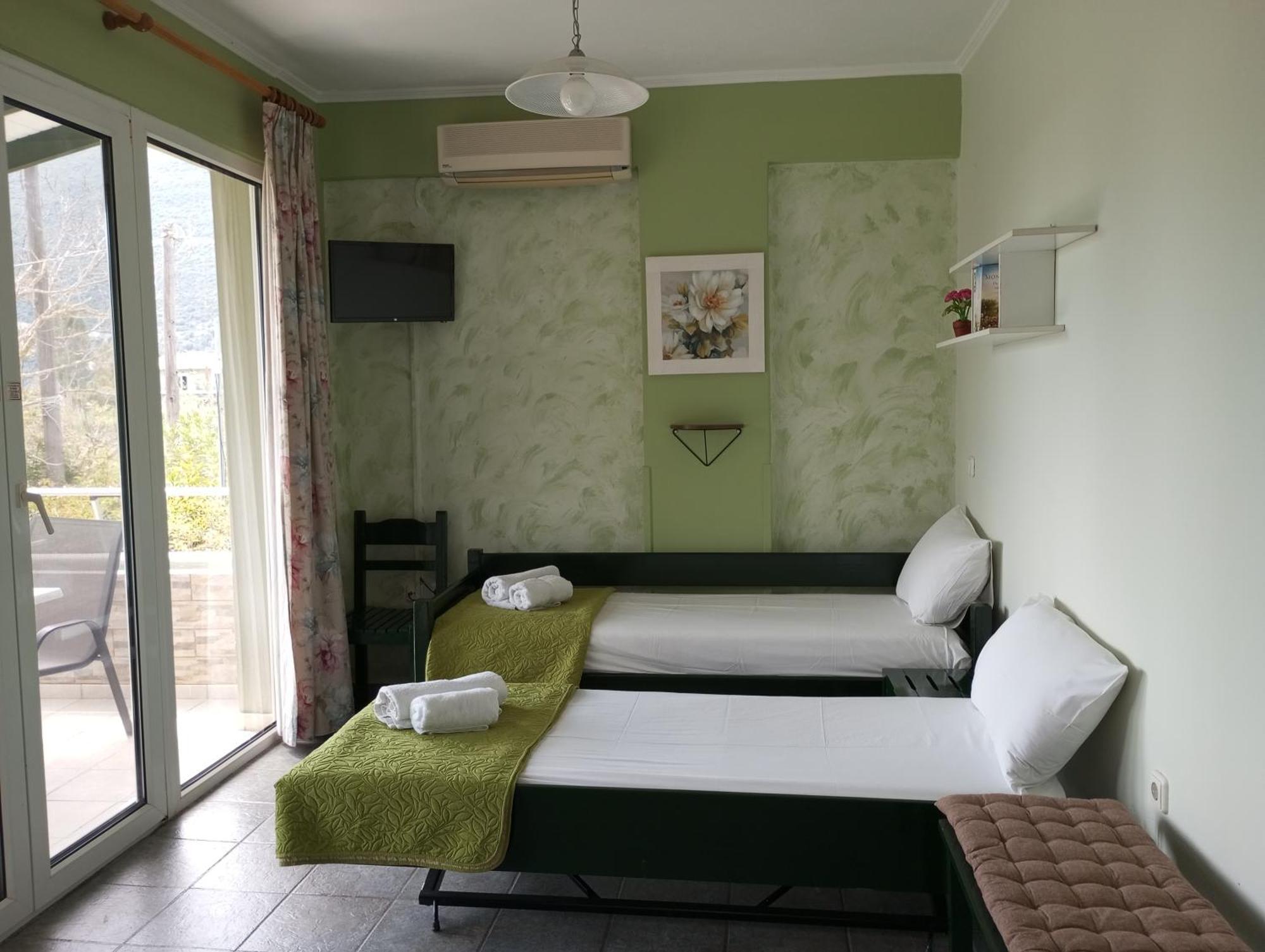 Queen Bay Studios Vasilikí Extérieur photo