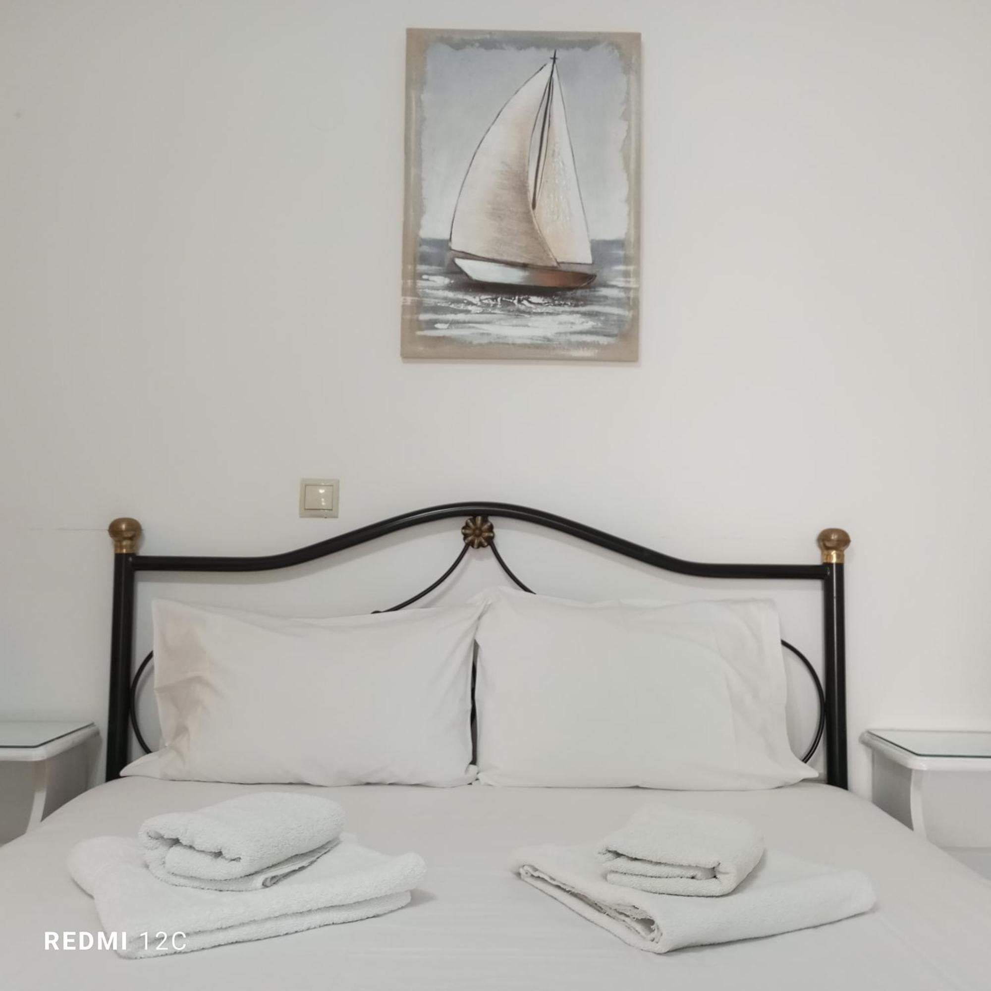 Queen Bay Studios Vasilikí Chambre photo