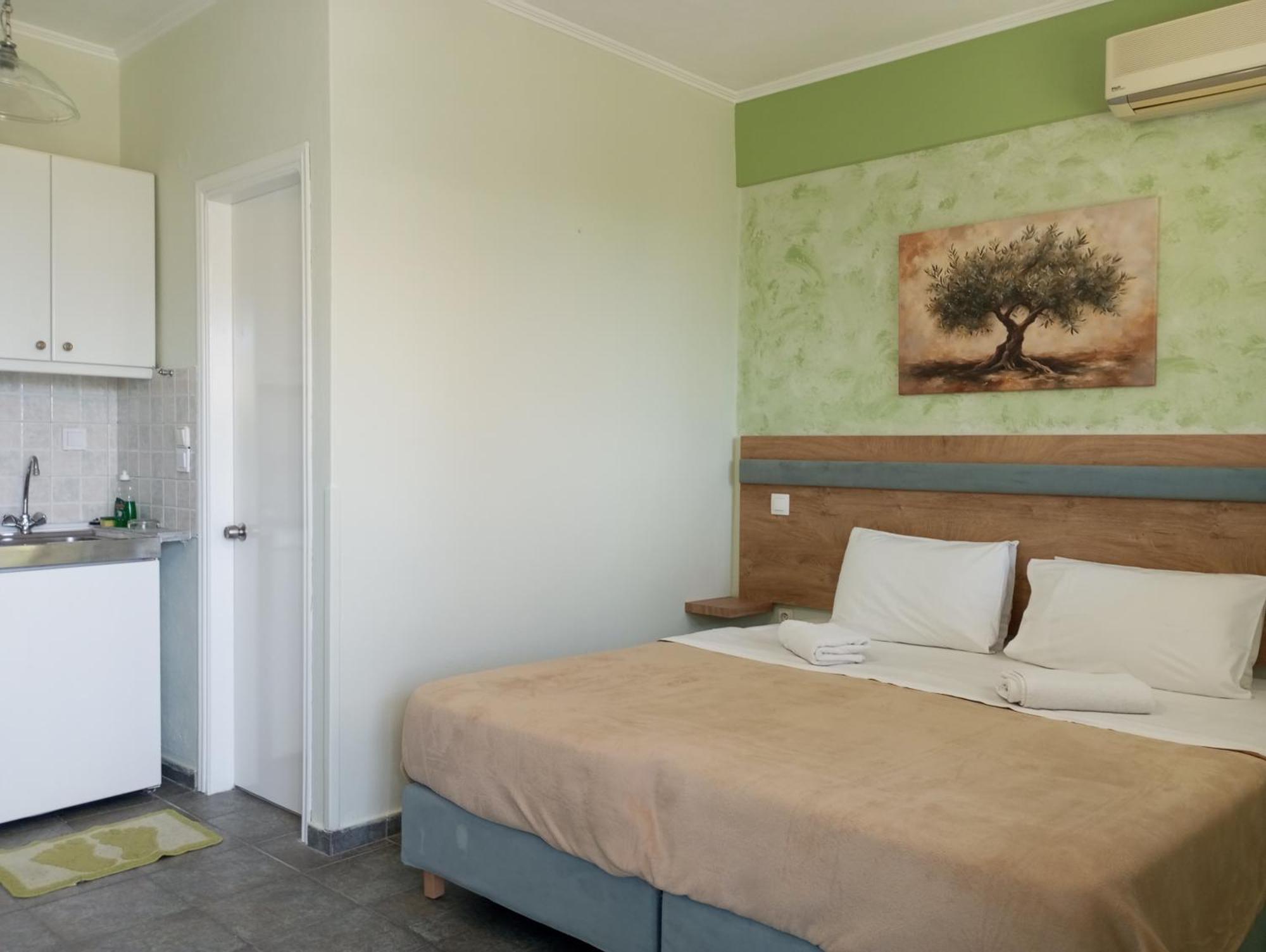 Queen Bay Studios Vasilikí Extérieur photo
